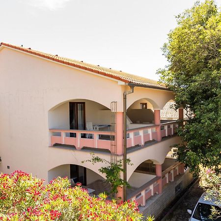 Villa Barbara Oasis Central Suite With Terrace نوفاليا المظهر الخارجي الصورة