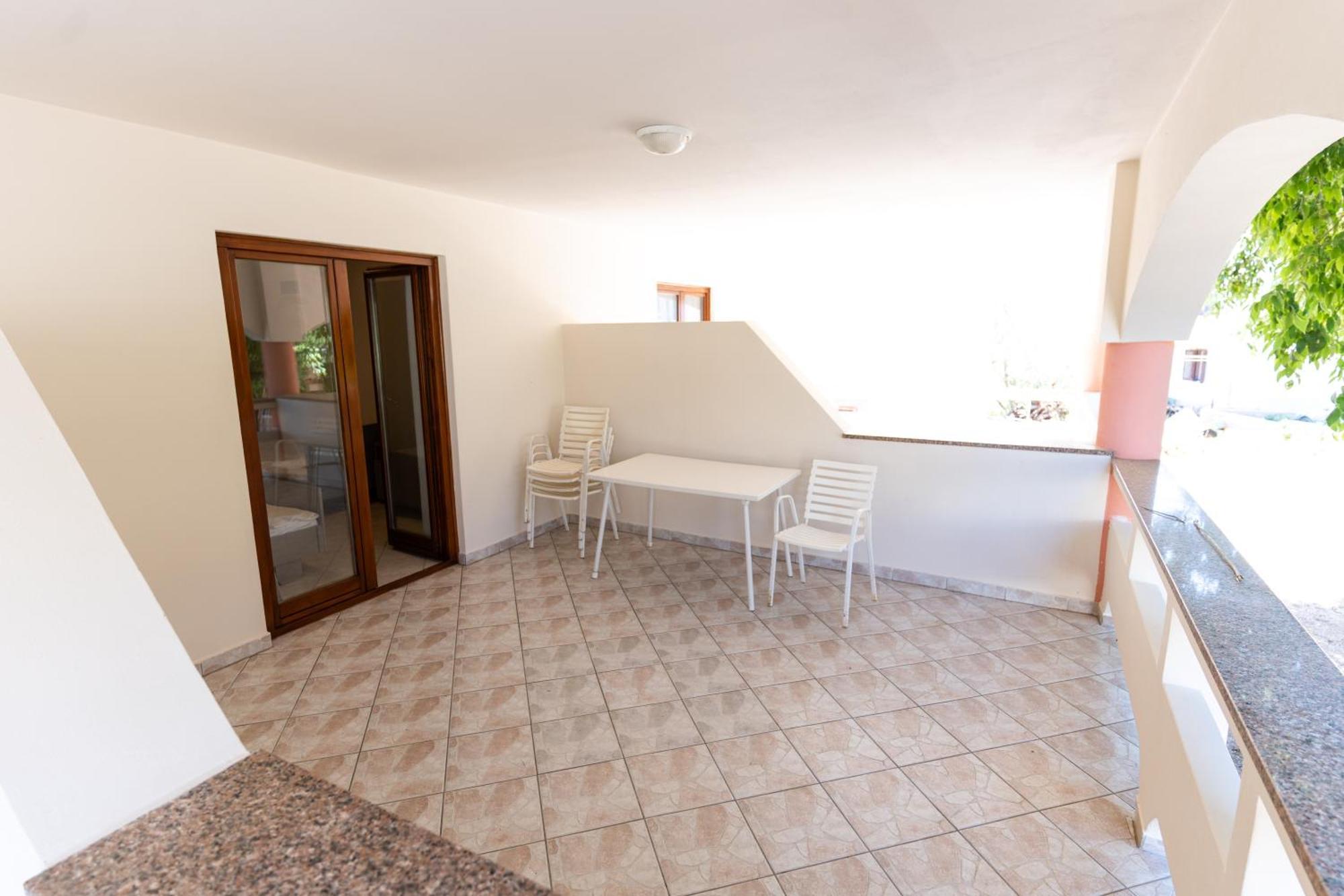 Villa Barbara Oasis Central Suite With Terrace نوفاليا المظهر الخارجي الصورة