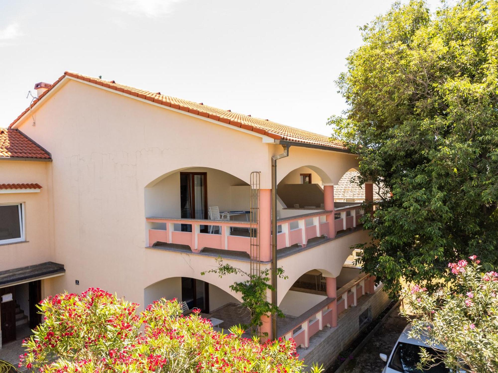 Villa Barbara Oasis Central Suite With Terrace نوفاليا المظهر الخارجي الصورة