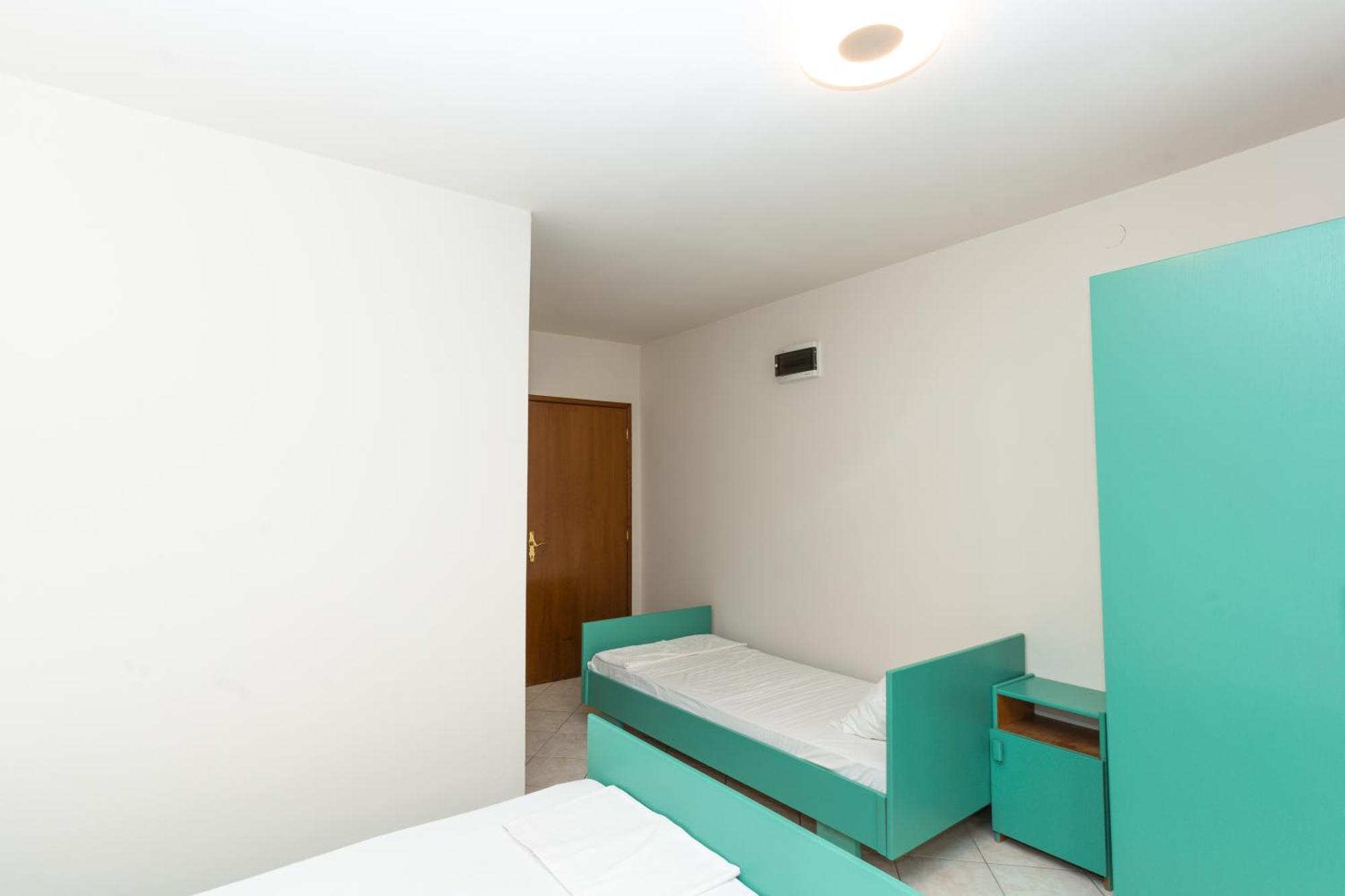 Villa Barbara Oasis Central Suite With Terrace نوفاليا المظهر الخارجي الصورة