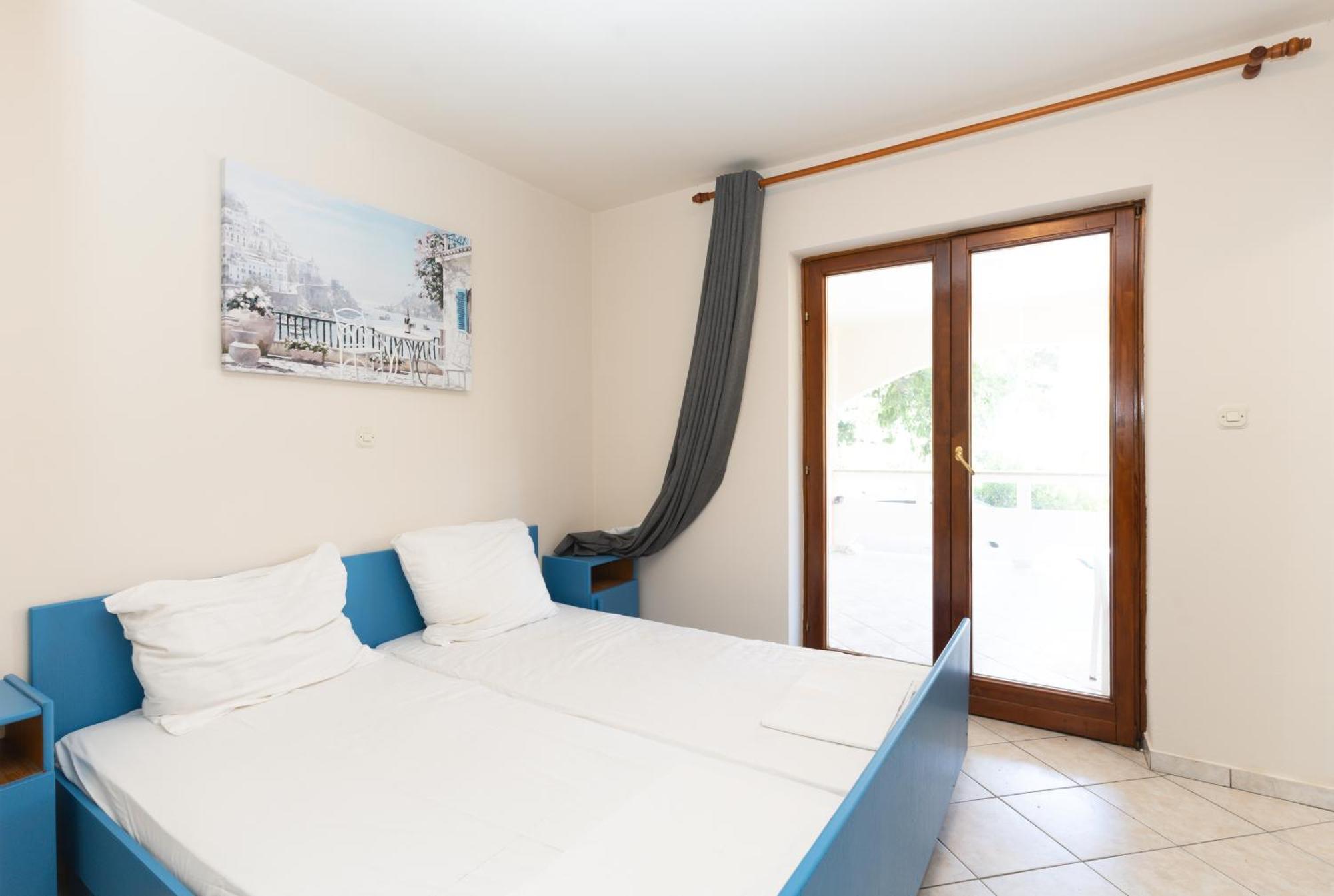 Villa Barbara Oasis Central Suite With Terrace نوفاليا المظهر الخارجي الصورة